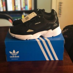 BRAND NEW Adidas Falcons - Black - 8.5